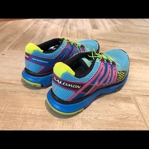 Salomon tennis shoes lightly worn